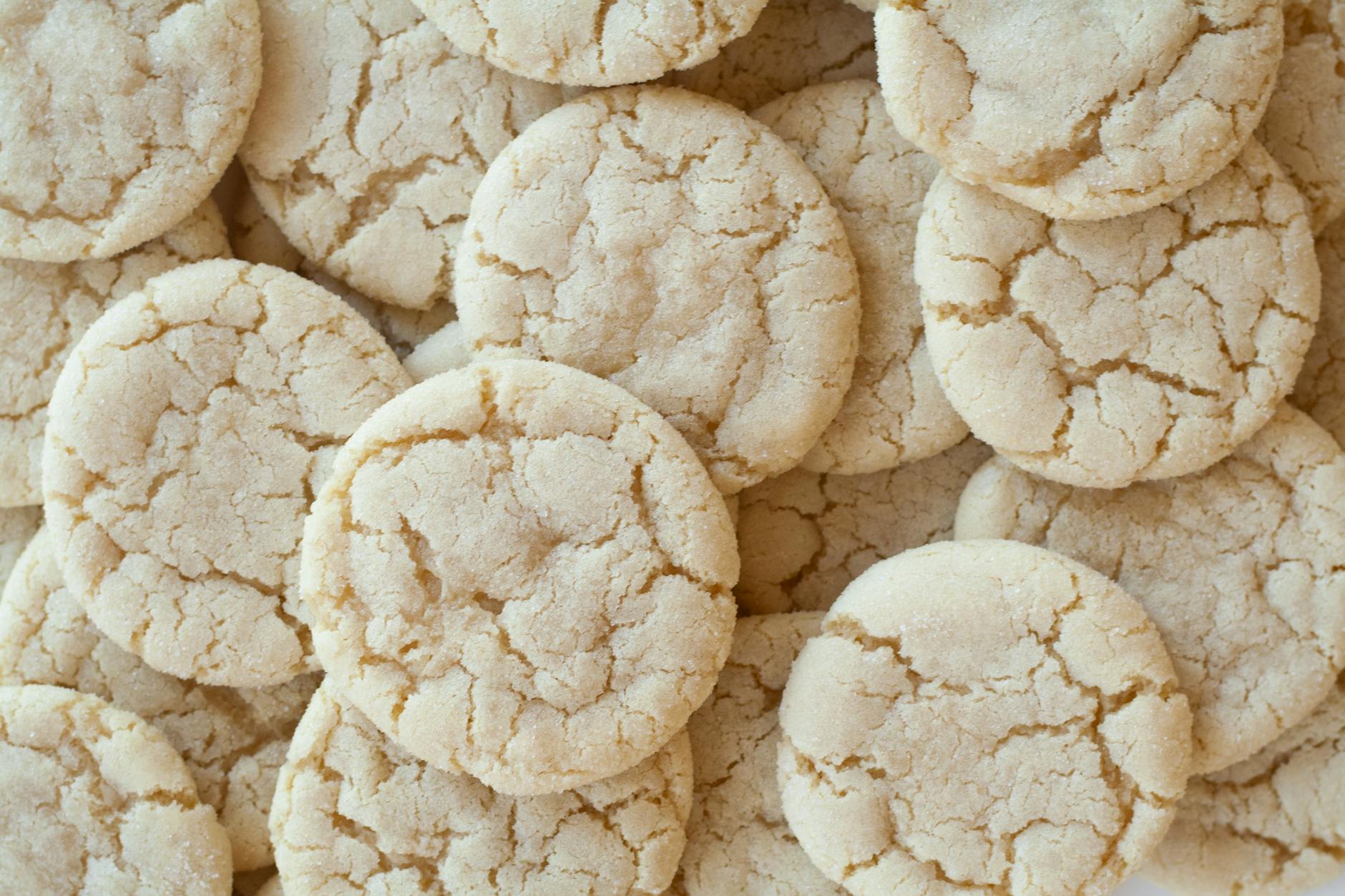 Soft & Gooey Cinnamon Cream Cheese Cookies